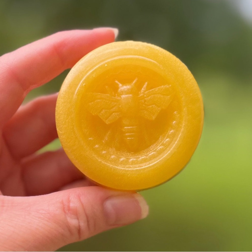 Hand Crafted Bee Soap 🐝  6 Bars of Soap